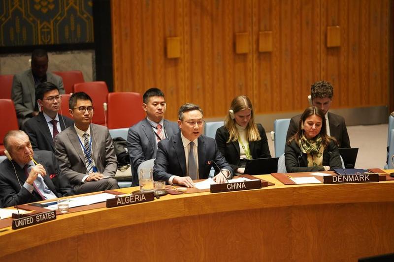 (Multimédia) La Chine appelle au dialogue et à la négociation pour résoudre la crise ukrainienne