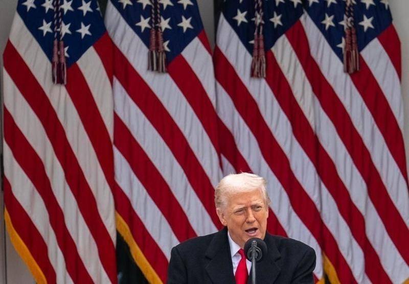 (Multimédia) Trump menace d'intervenir face aux manifestations en Iran, mais exclut l'envoi de troupes