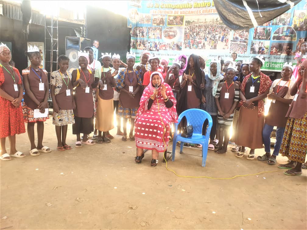 Centre culturel Koulsy Lamko: Sarah Koulamallah échange avec les enfants de la colonie de vacances