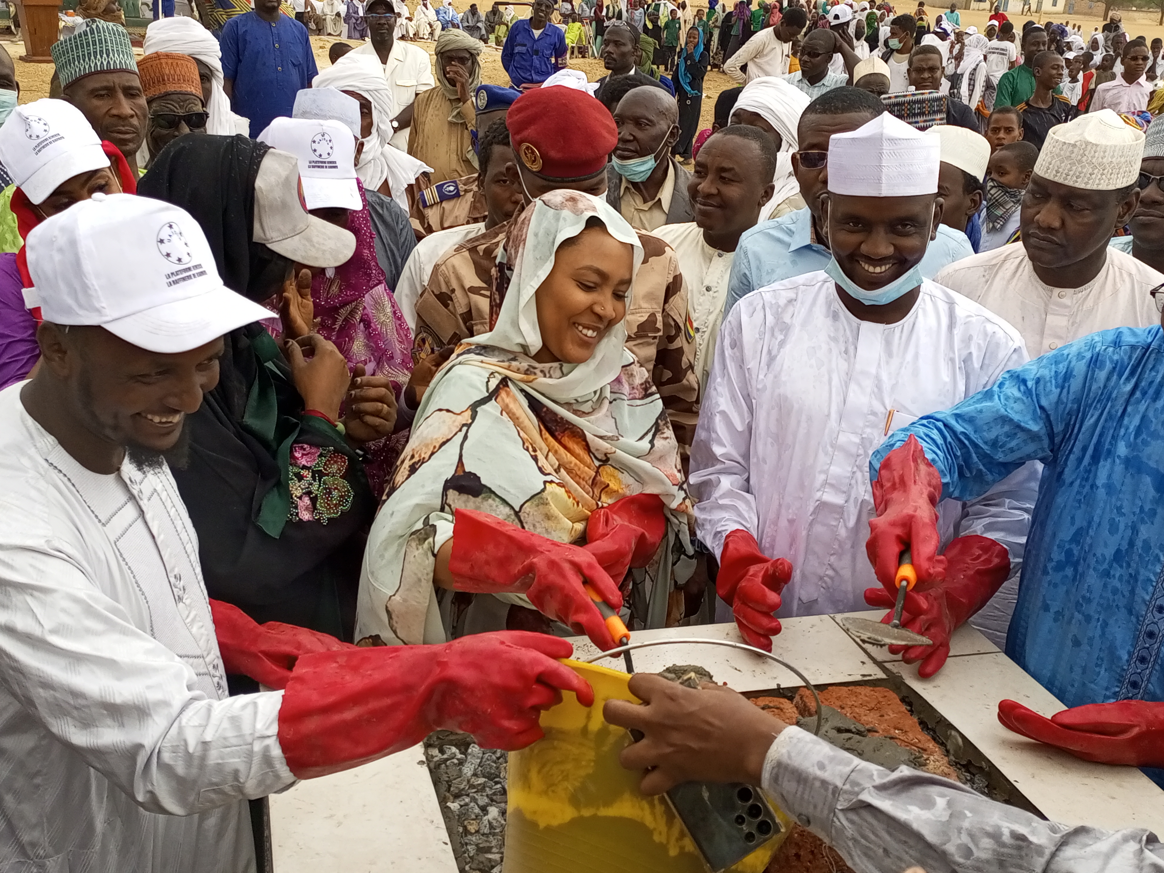 La Société de Raffinage de N’Djaména offre un centre multimédia de dernière génération aux jeunes de Massaguet