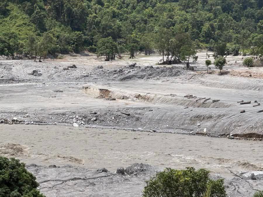(Multimédia) Népal : 1.204 morts et 4.216 disparus dans les coulées de boue (autorité)