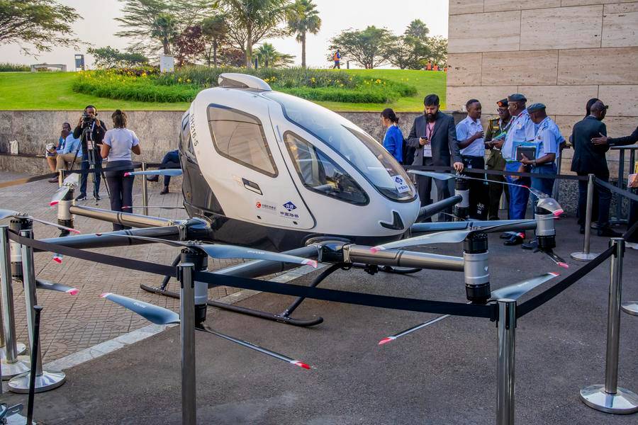 (Multimédia) ZOOM AFRIQUE : Taxis volants : l'Afrique explore l'économie du ciel à basse altitude