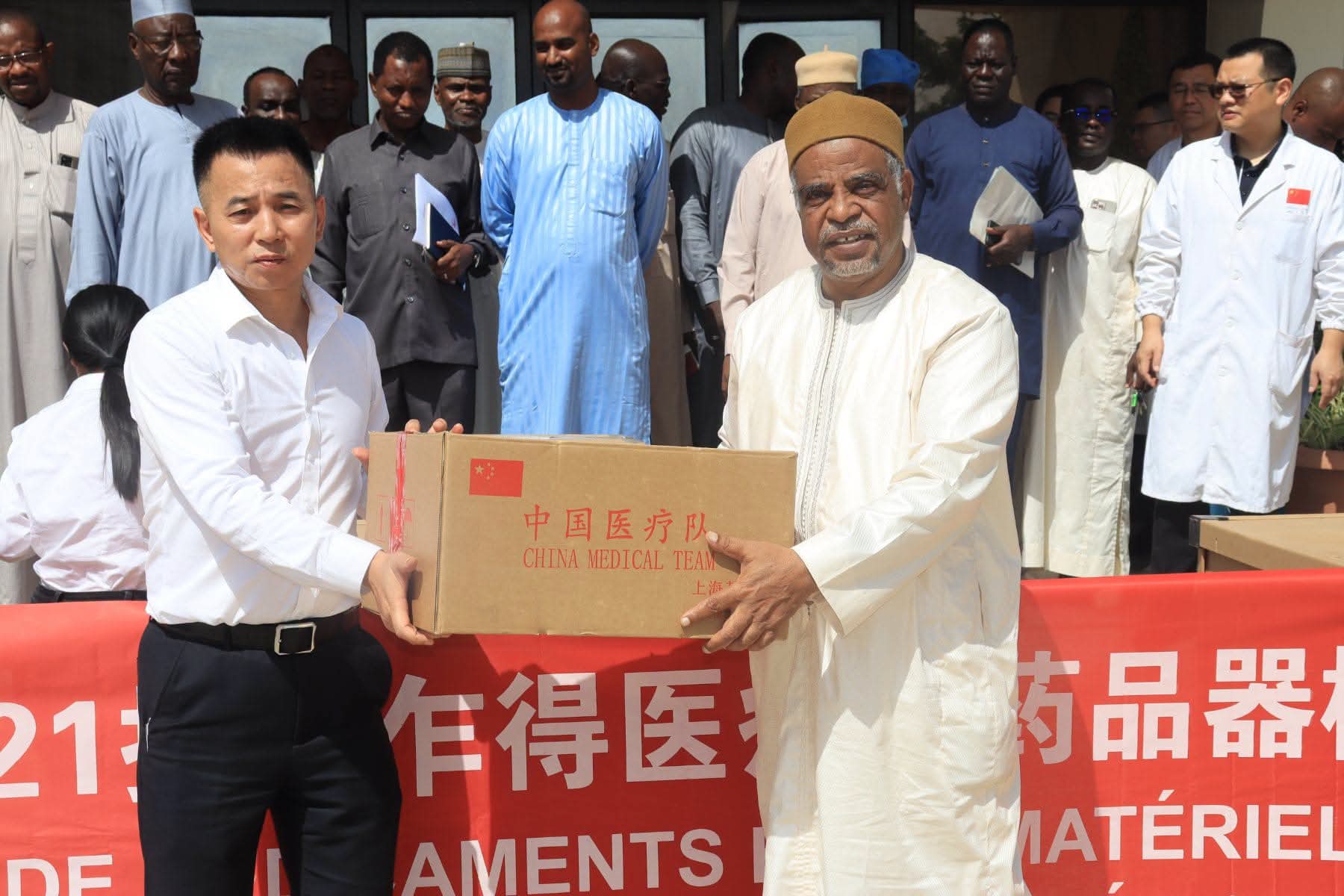 La 21éme equipe médicale Chinoise fait un don à l'hôpital de l'amitié Tchad-Chine 